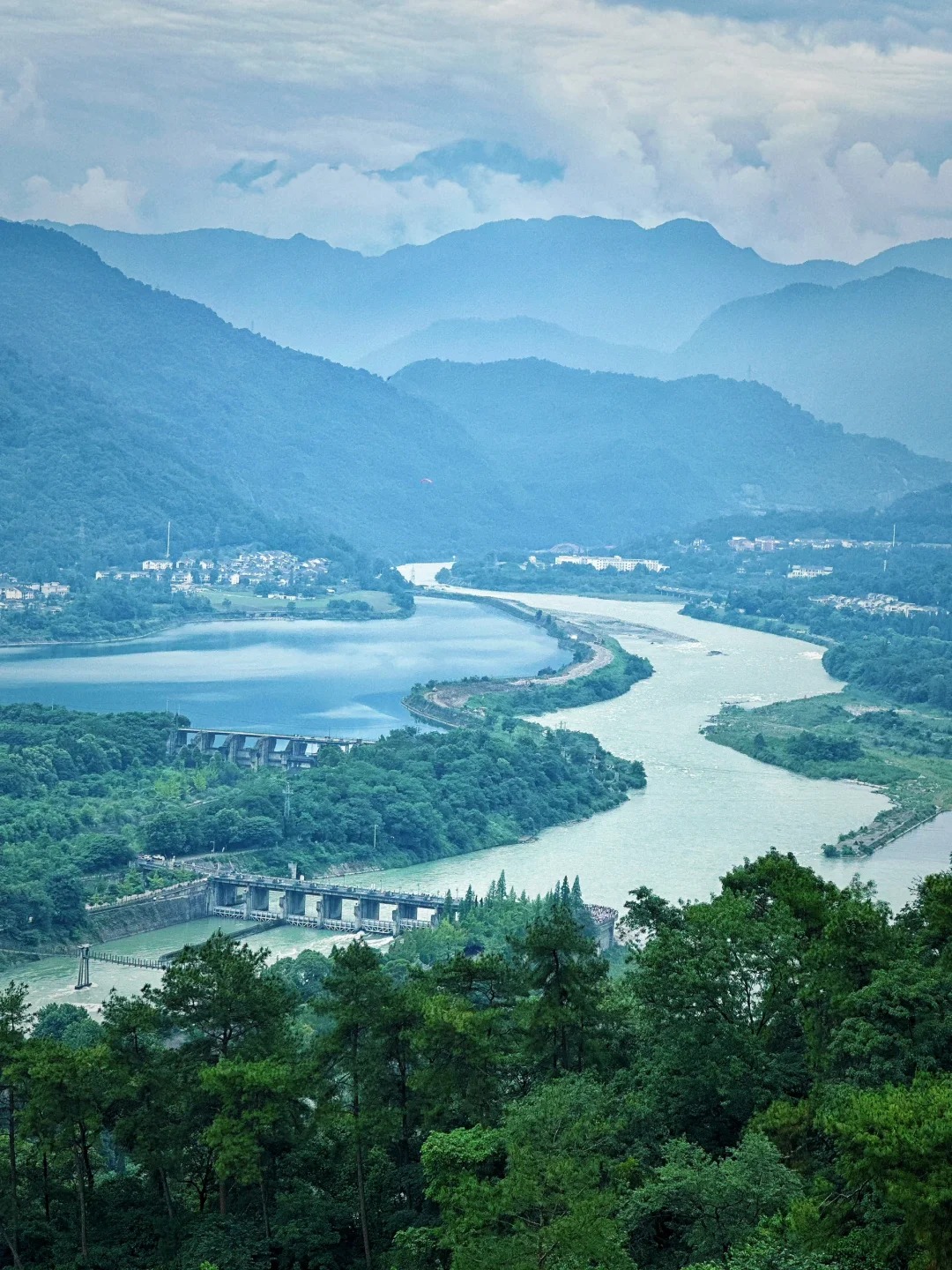 成都旅游_都江堰的风景，必须推荐_1_美丽预言_来自小红书网页版