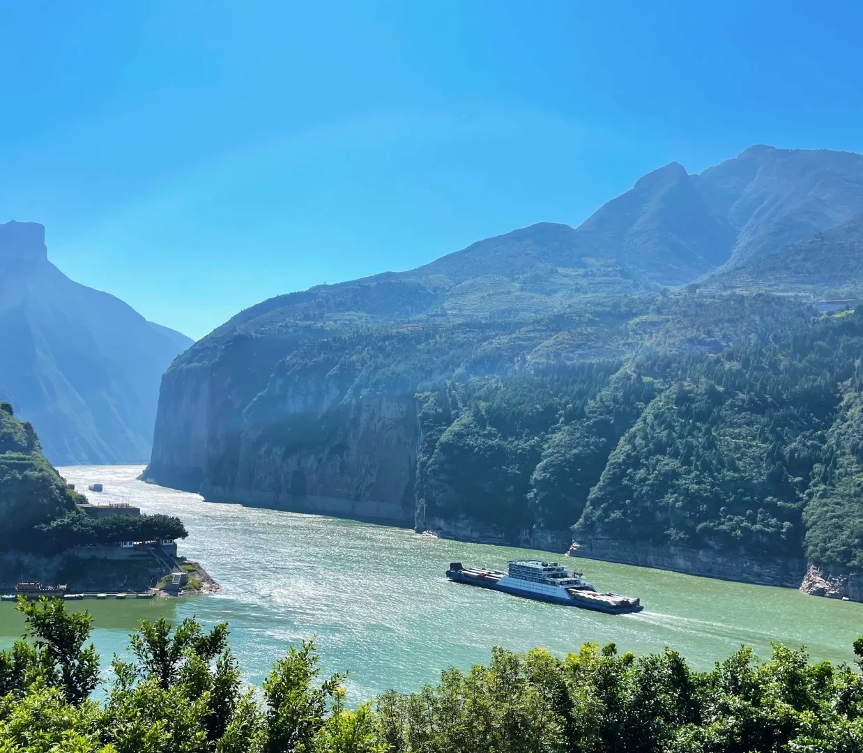 สำรวจ The Yangtze Three Gorges: การเดินทางสุดมหัศจรรย์แห่งตะวันออกที่ชาวไทยไม่ควรพลาด