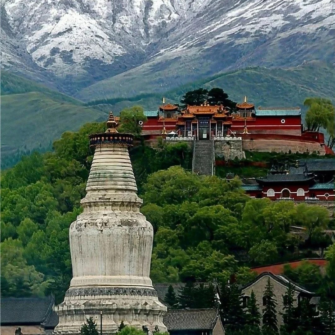 Wutai Shan: สวรรค์แห่งความเย็นสบายและการสักการะของจีน