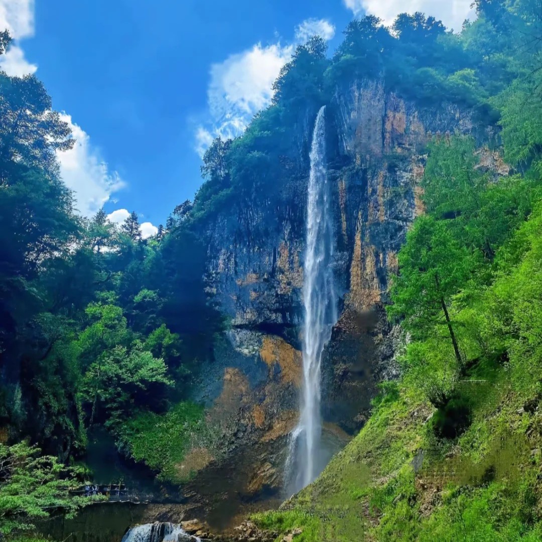 สำรวจกานซู่ กวนเหน่ยโกว: สถานที่หลบร้อนลับแห่งความเย็น